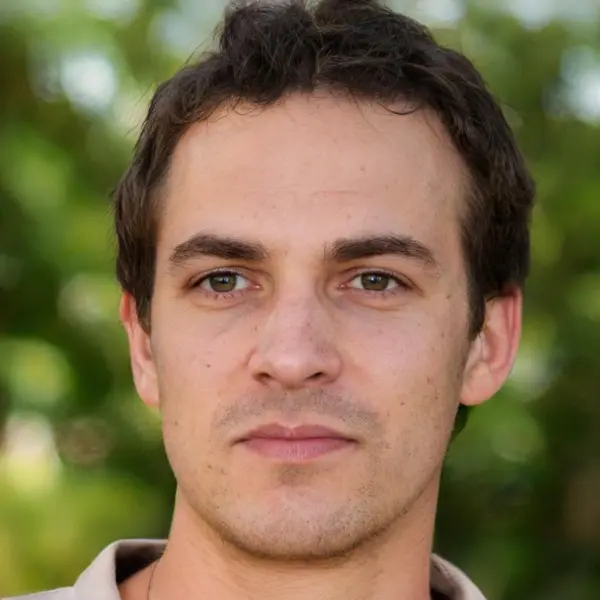 Author Carlos Rodríguez